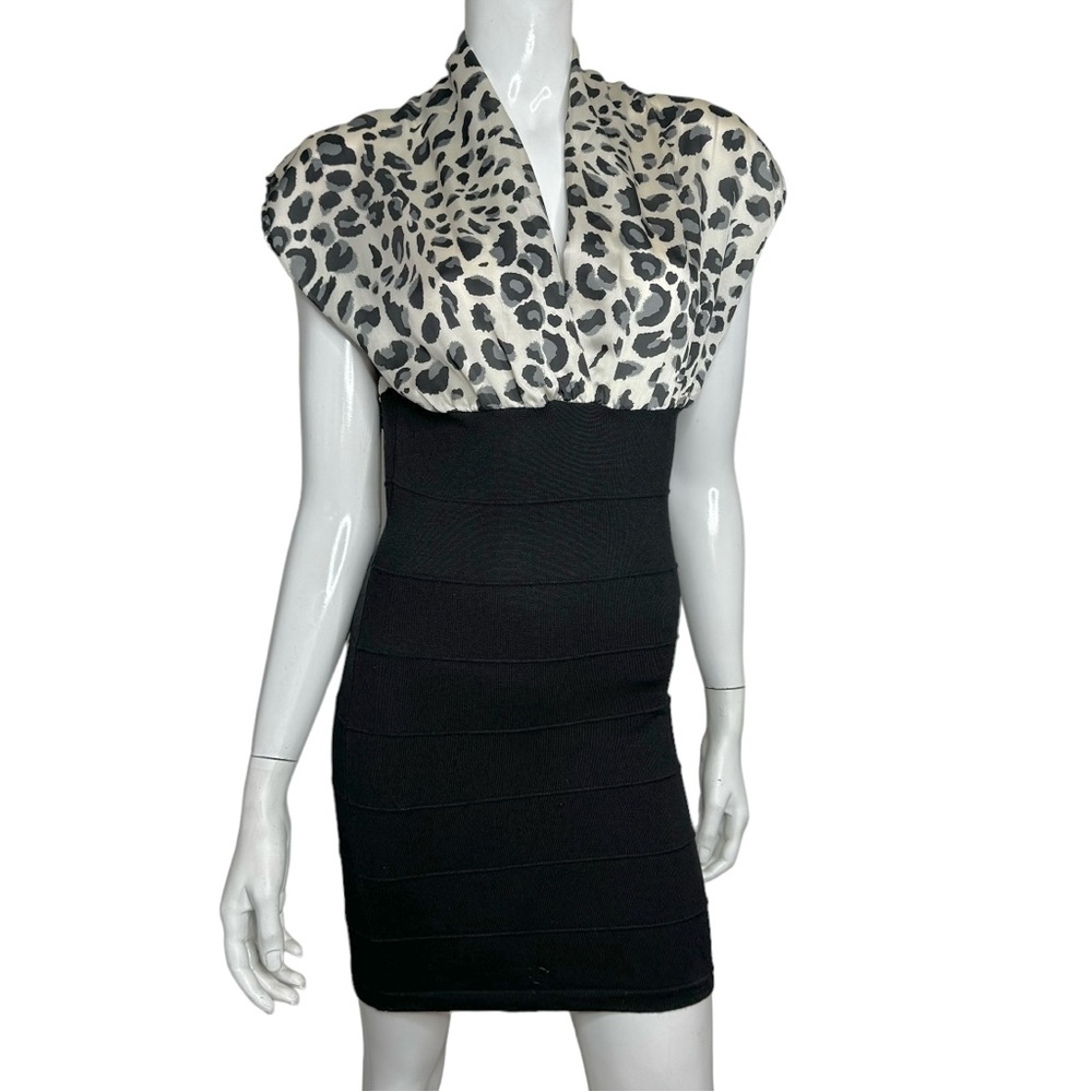 🌴‎ Twentyone Short Sleeve V-Neck Bandage Bodycon Midi Dress